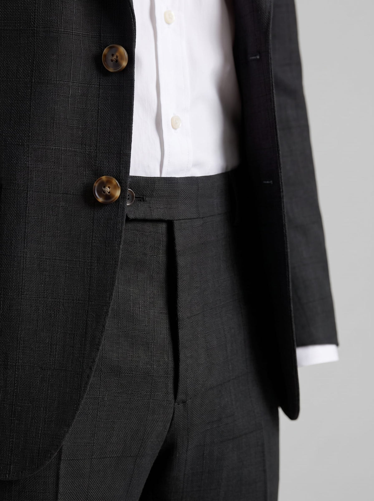 Hensley Linen Slim Fit Suit
