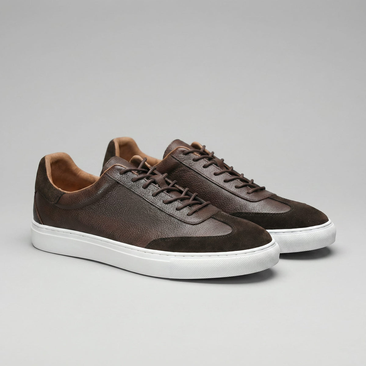 Stratton Leather Low Top Sneakers_1