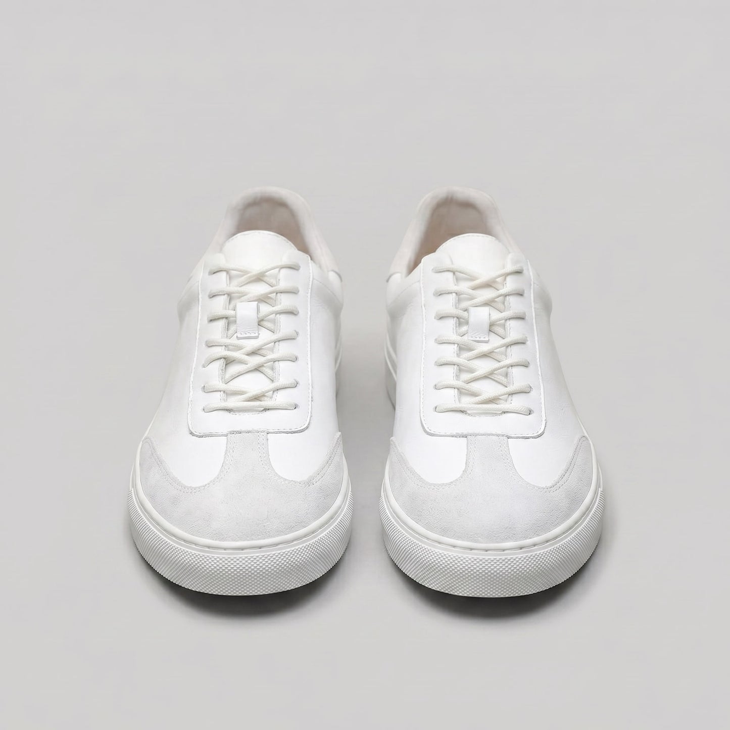Stratton Leather Low Top Sneakers_10