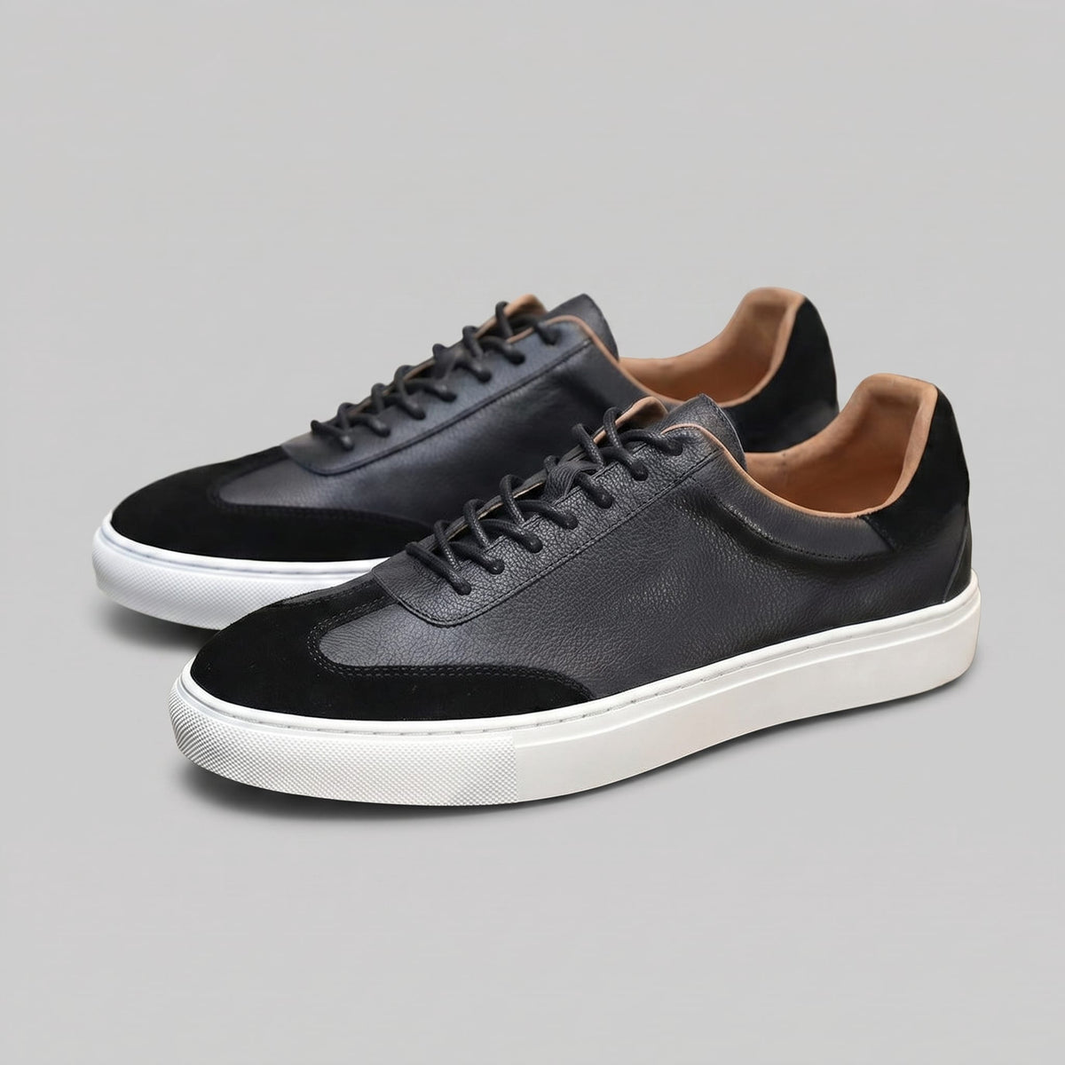 Stratton Leather Low Top Sneakers_11