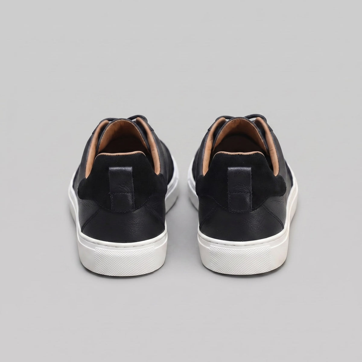 Stratton Leather Low Top Sneakers_13