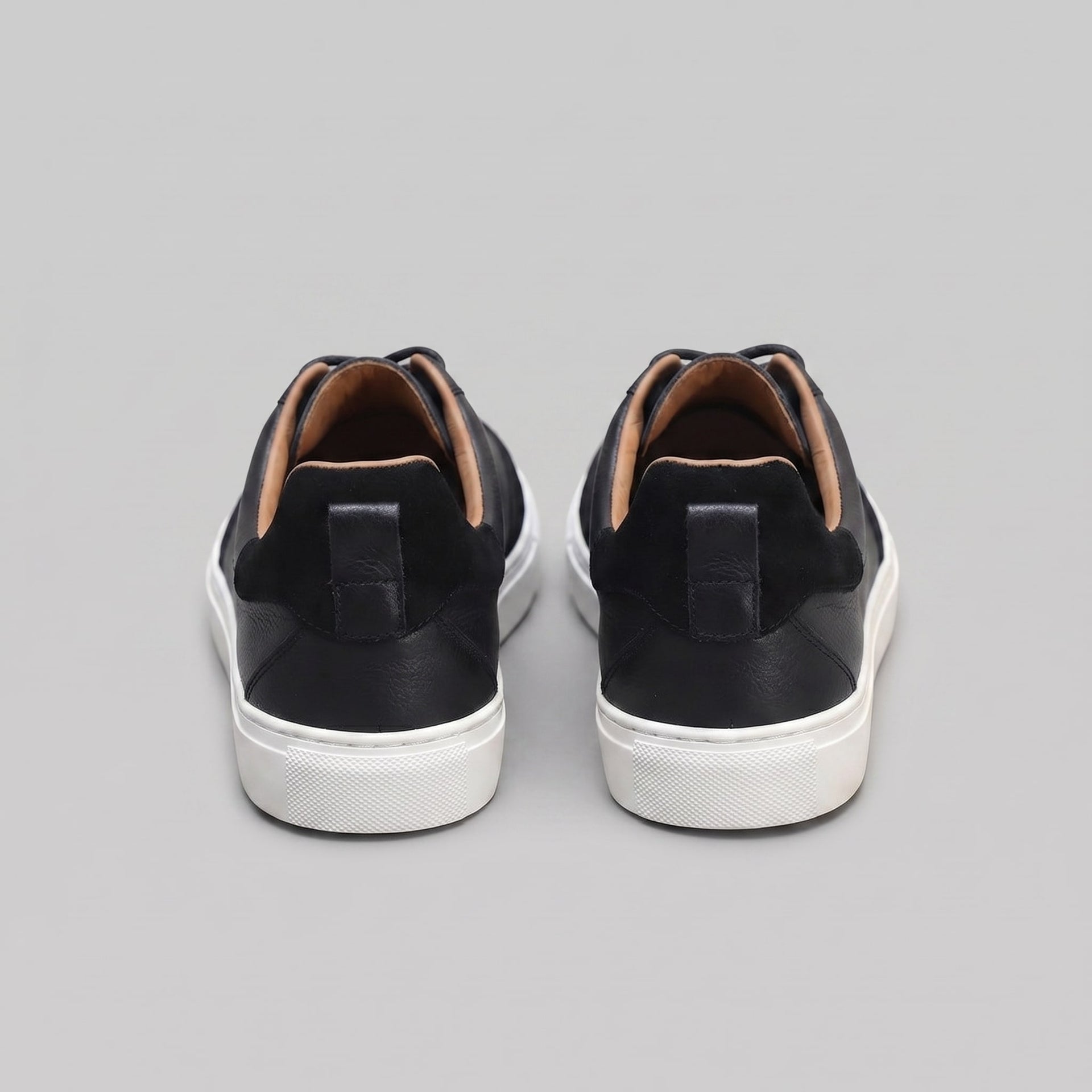 Stratton Leather Low Top Sneakers
