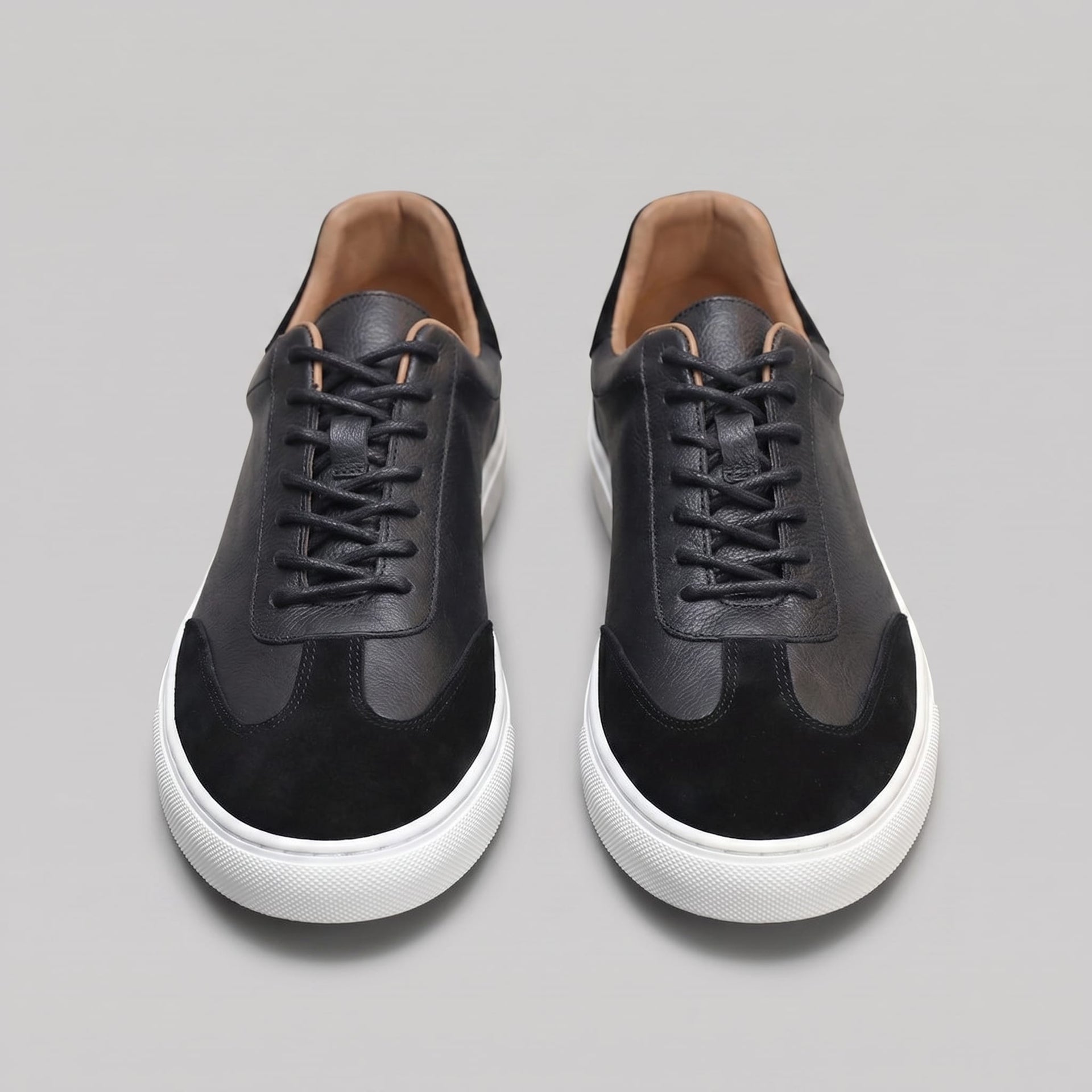 Stratton Leather Low Top Sneakers