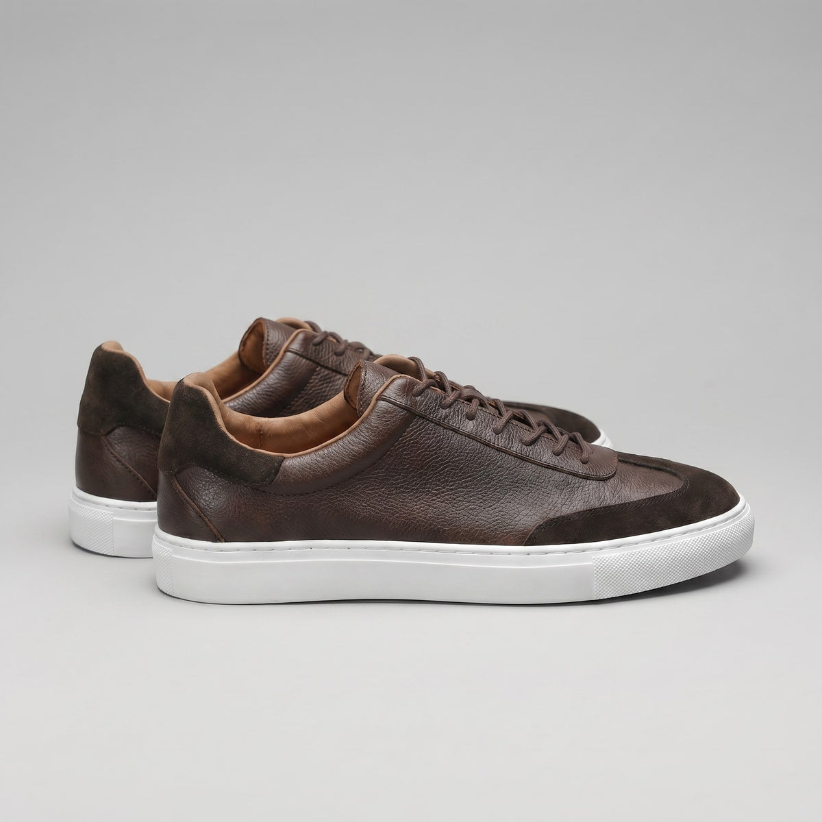 Stratton Leather Low Top Sneakers_2