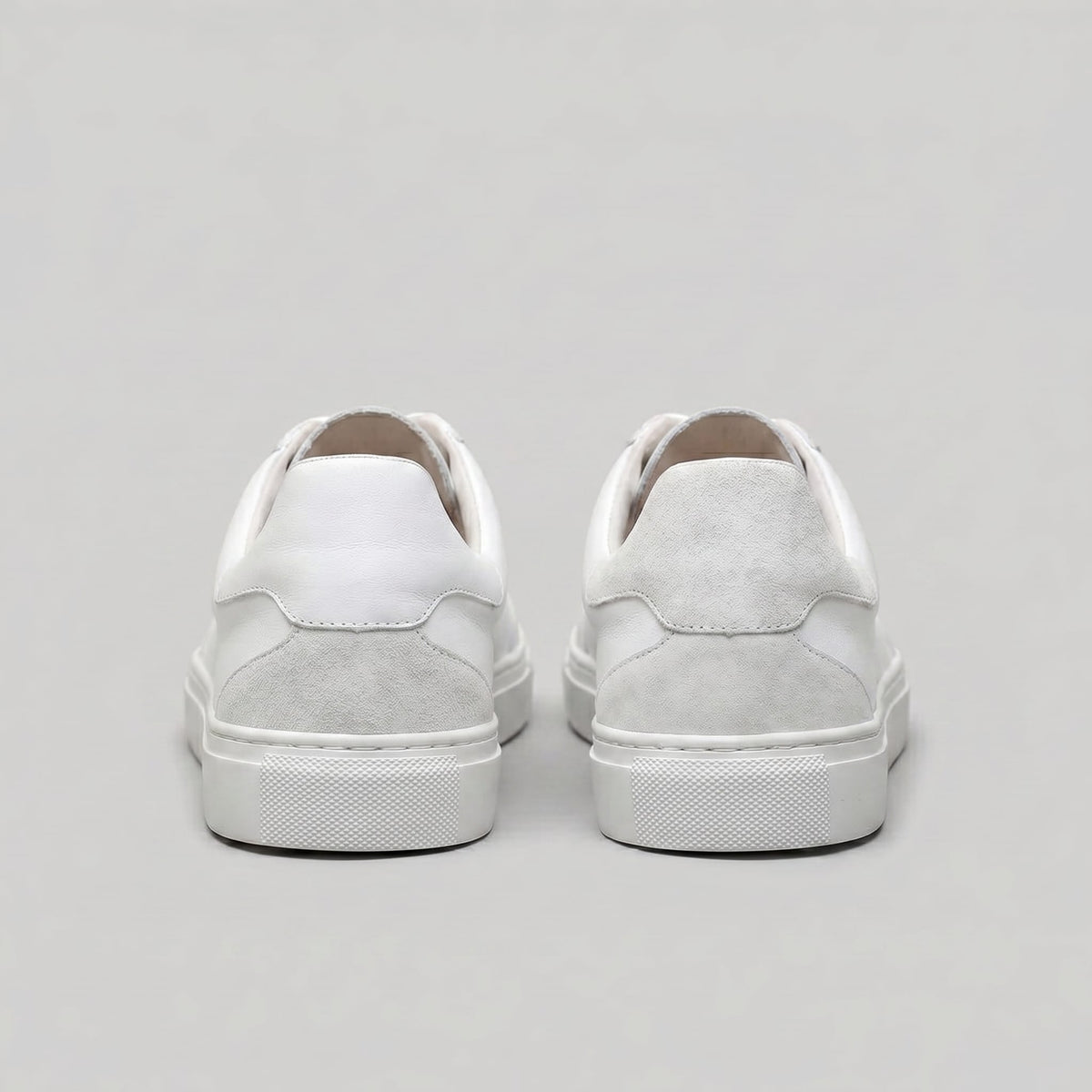 Stratton Leather Low Top Sneakers