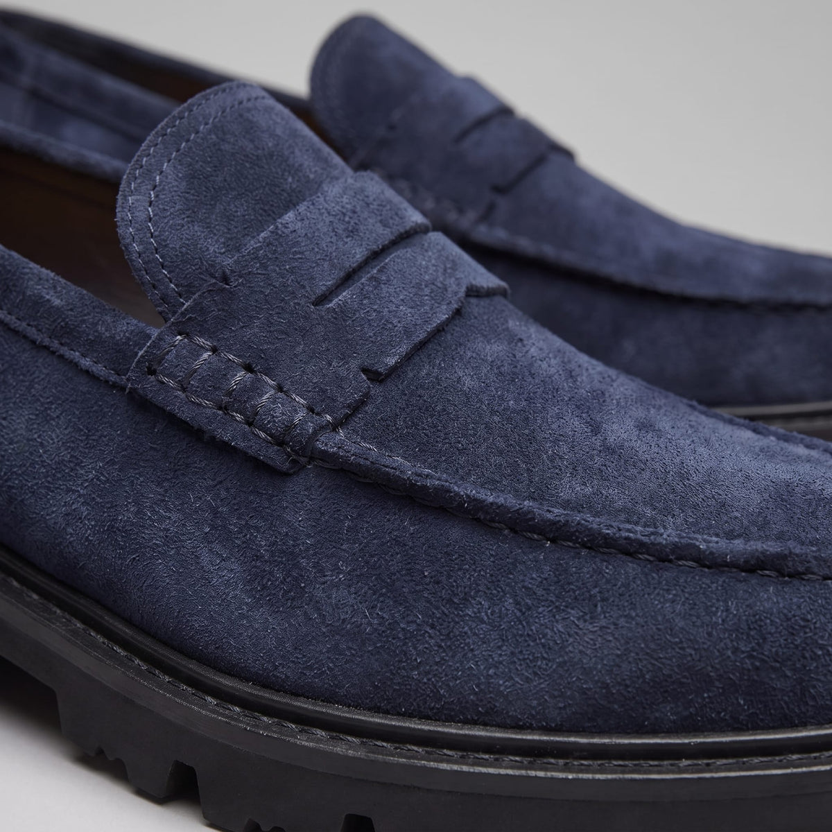 Osborne Suede Lug Sole Loafers_5