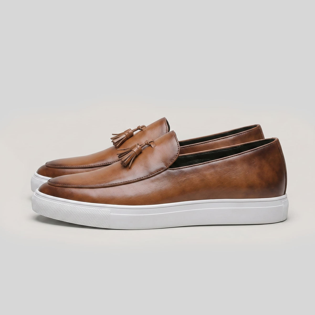 Wakefield Burnished Tassel Loafers_3