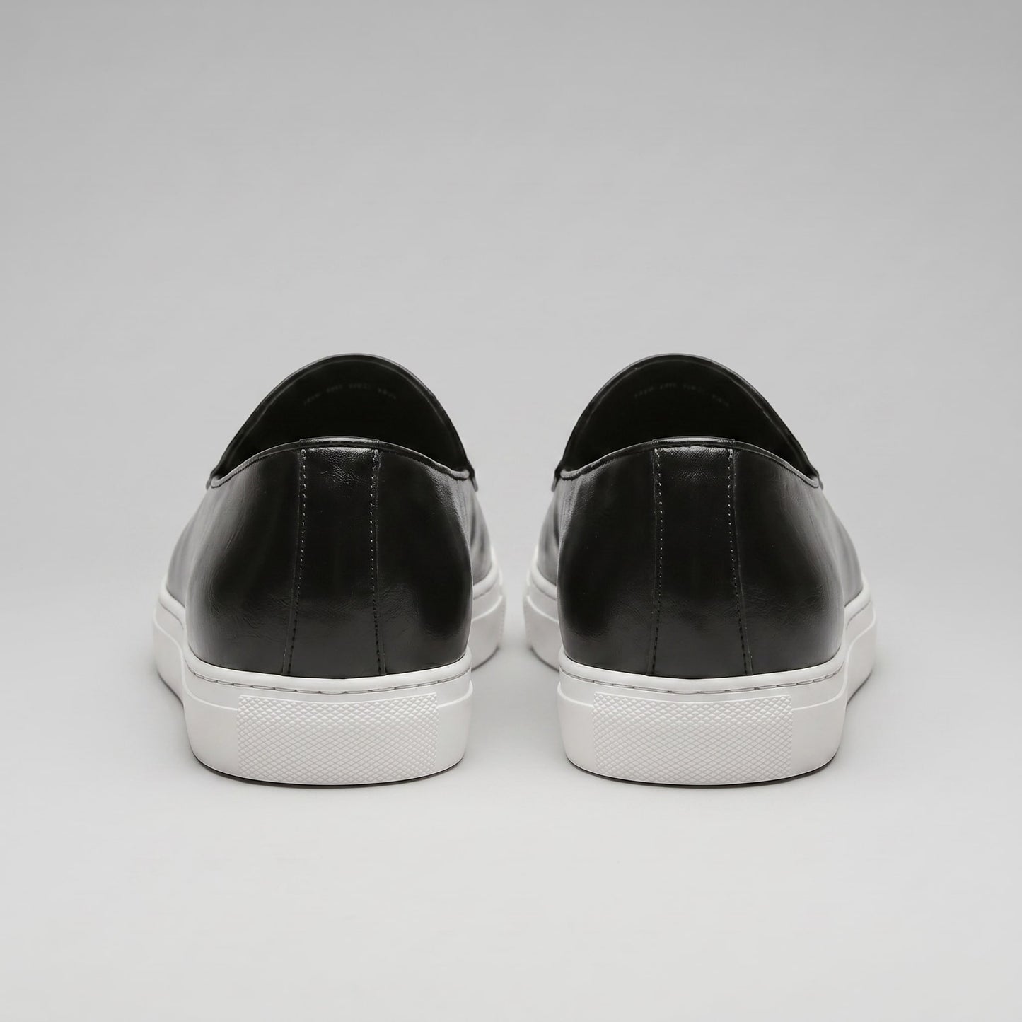 Wakefield Burnished Tassel Loafers_9