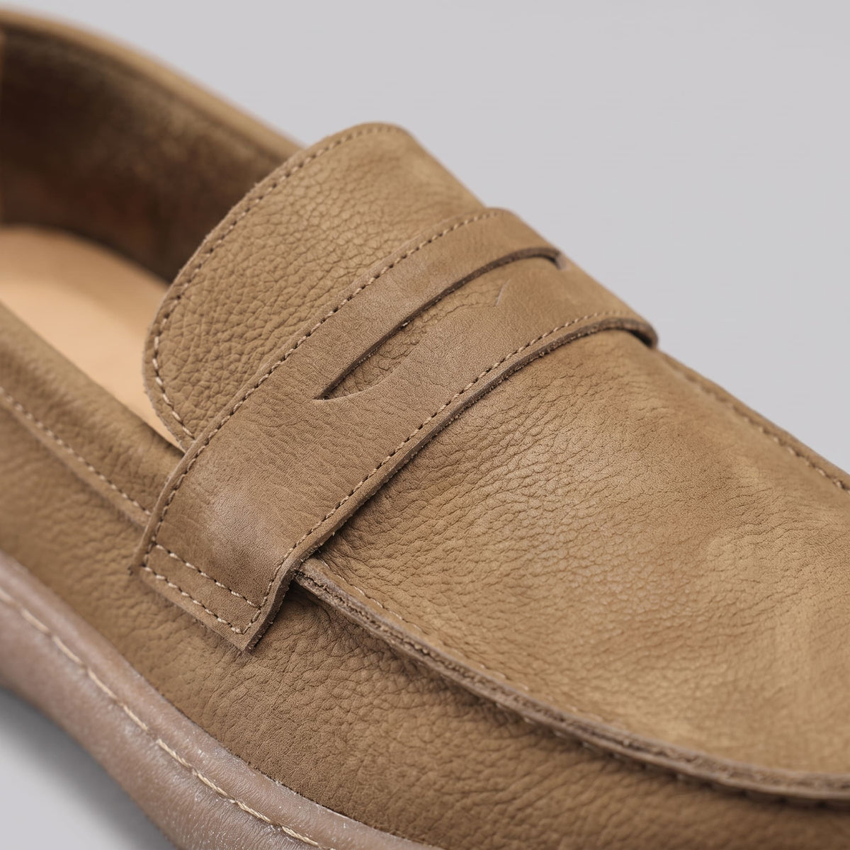 Roberts Distressed Penny Loafers_22